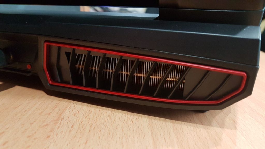 [ Review ] MSI GT75VR Titan Pro - The Gaming Goliath 12