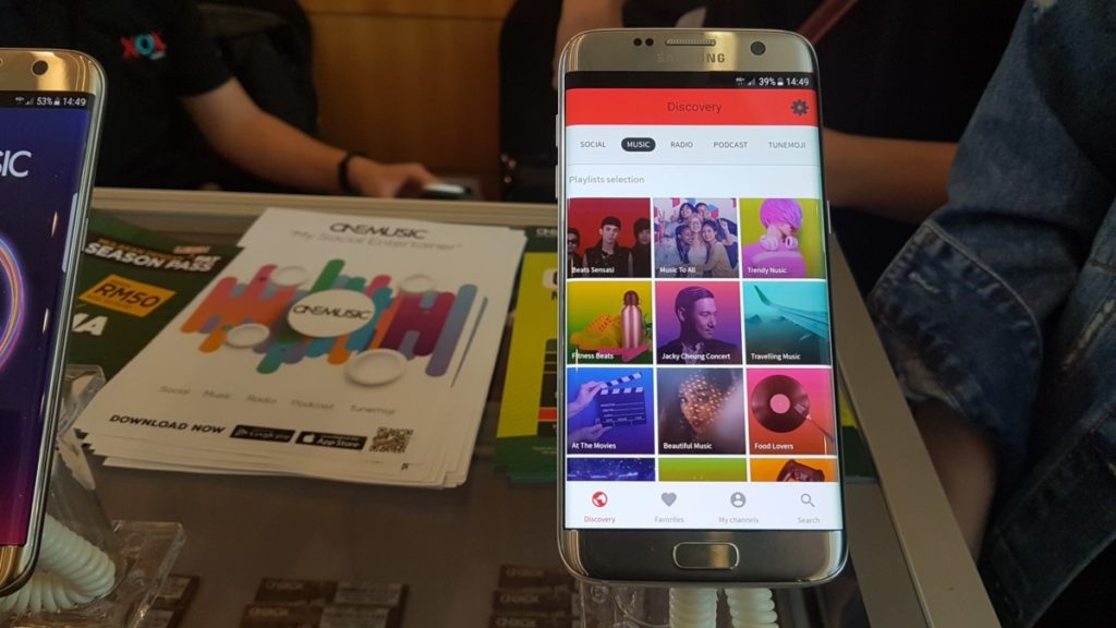 The new ONEMUSIC app is your new one-stop shop for entertainment news 5