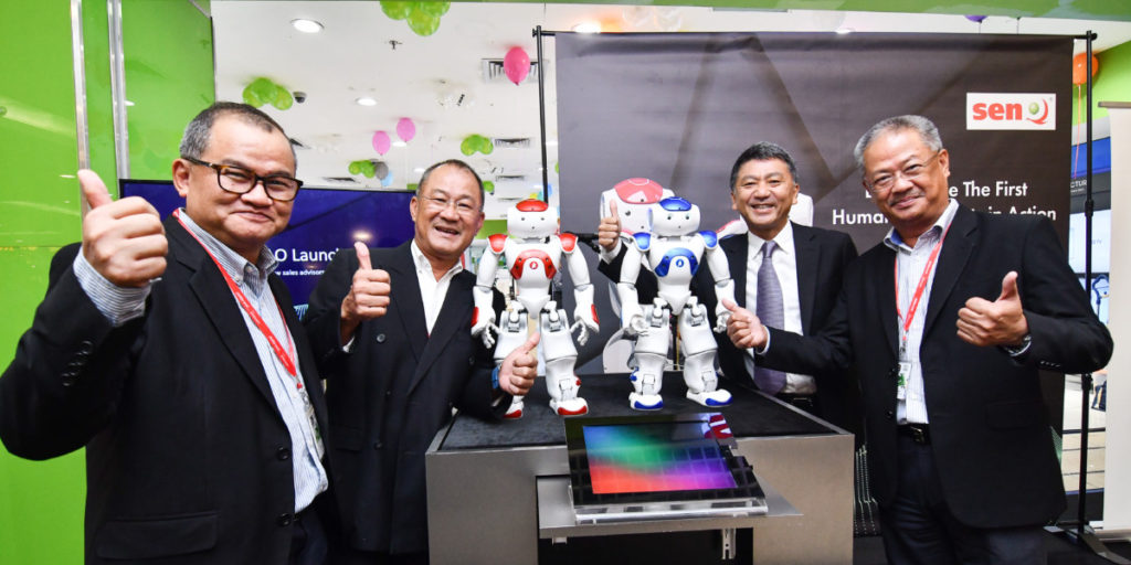 Meet SenQ Digital Station’s latest robot sales advisors 1