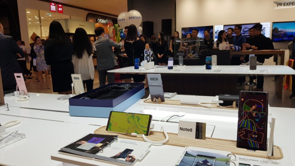 The Samsung Premium Experience store opens at Pavilion mall 8