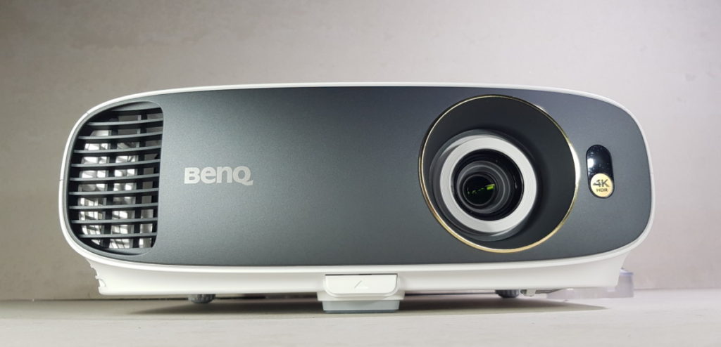 [Review] BenQ W1700 4K HDR Projector - Affordable 4K HDR Delight 7