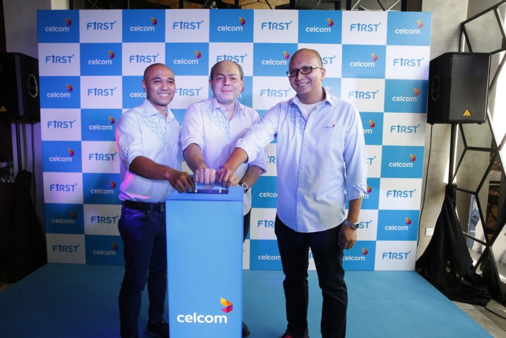 (From left): Daren Victor, Head of Marketing (Prepaid and Postpaid), Azwan Khan Osman Khan, Deputy Chief Executive Officer, Business Operations, Celcom Axiata Berhad and Zuwairi Zakaria, Head of Pricing and Retail Marketing launching the FIRST Lifestyle privileges programme