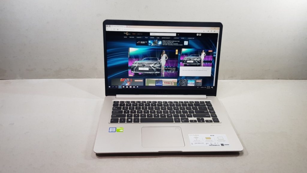 Asus Vivobook A510UF perspective front