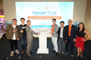 1500 honor 9 Lite phones sold out in minutes after launch on Shopee 39