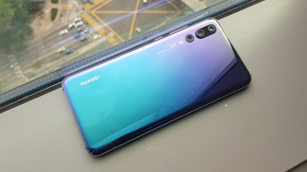 How did Huawei make the gradient finish for the P20 Pro Twilight 2