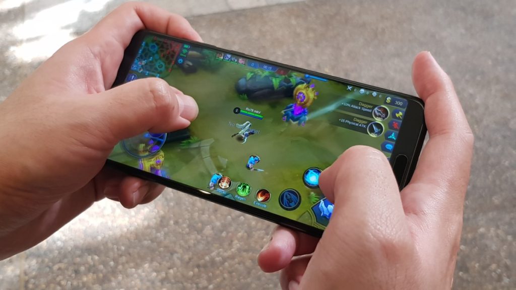 honor View 10 with Mobile Legends
