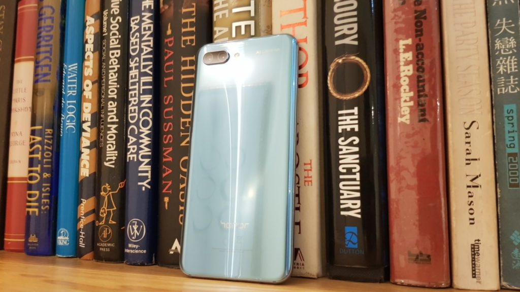 [Review] Honor 10 - Fabulously Fashionable 2