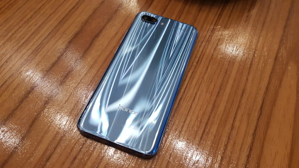 [Review] Honor 10 - Fabulously Fashionable 5