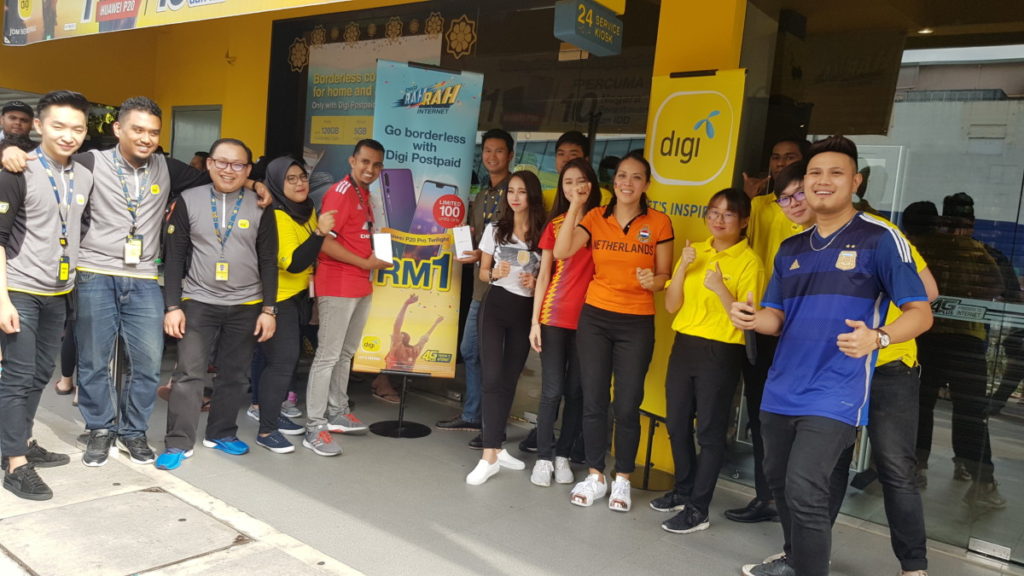 Digi Rah Rah Internet campaign kicks off with Huawei P20 Pro Twilight at RM1 2