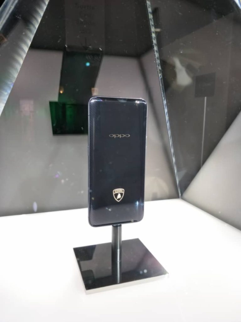The OPPO Find X  Lamborghini Edition can get fully charged in just 35 minutes 2