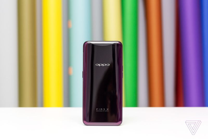 Oppo unveils Find X that nixes the notch with novel pop-up cameras 2