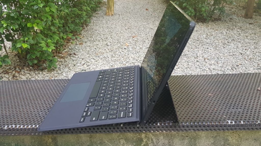 [Review] Dell Latitude 5290 2-in-1 - Time to take a stand 12