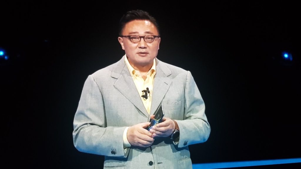 Samsung President of Mobile DJ Koh showcasing the Galaxy Note9