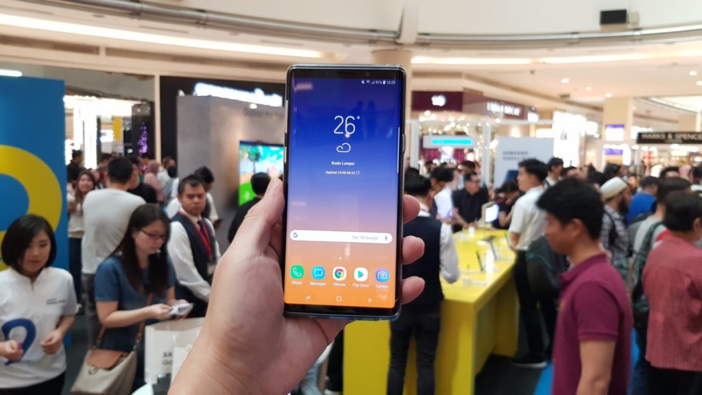 Crowds throng Galaxy Note9 roadshow at KLCC 8