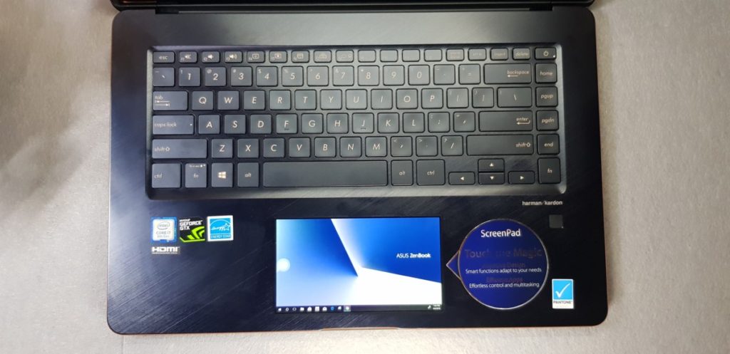 [Review] Asus Zenbook Pro 15 UX580G-EE2030T - ScreenPad Sensation 5