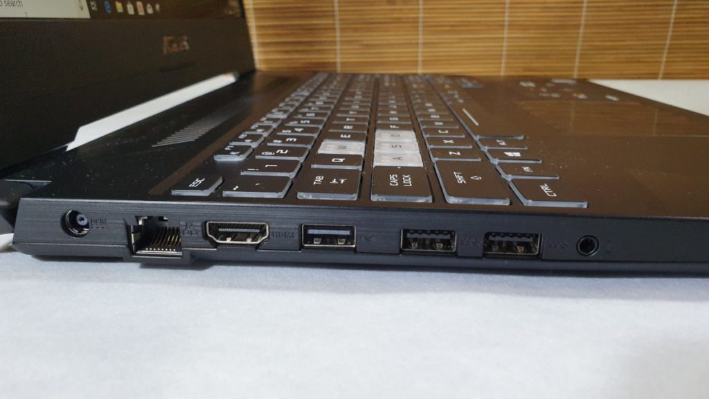 [Review] Asus FX505 - Glorious Gaming Goodness 3