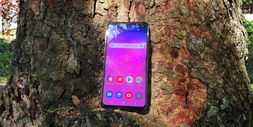 Galaxy S10e first look: Samsung’s most compact flagship redefines power 3