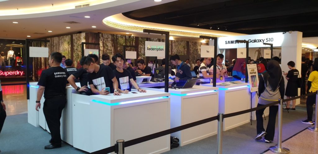 Galaxy S10 roadshows debut nationwide with bargains galore 6