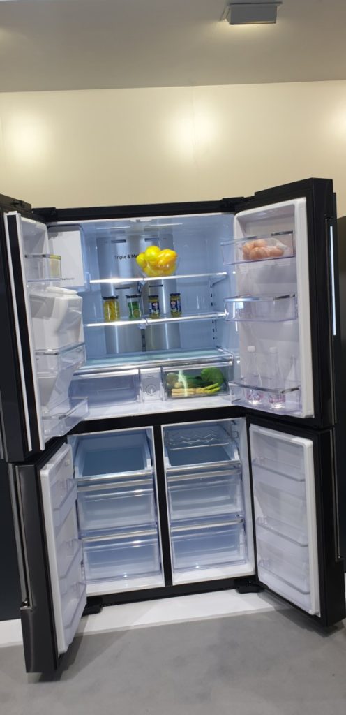 The new Samsung Family Hub fridge brings in AI and IoT to make it cool in more ways than one 3