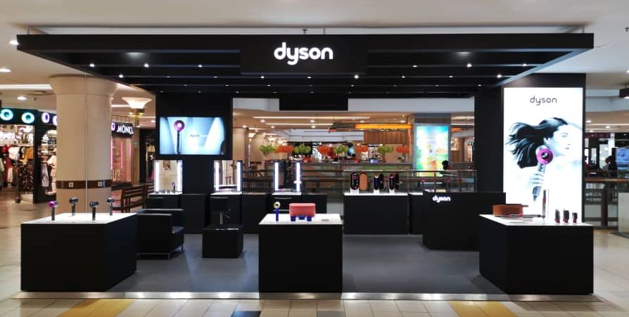 The Dyson Beauty Demo Zone opens at 1 Utama mall 29