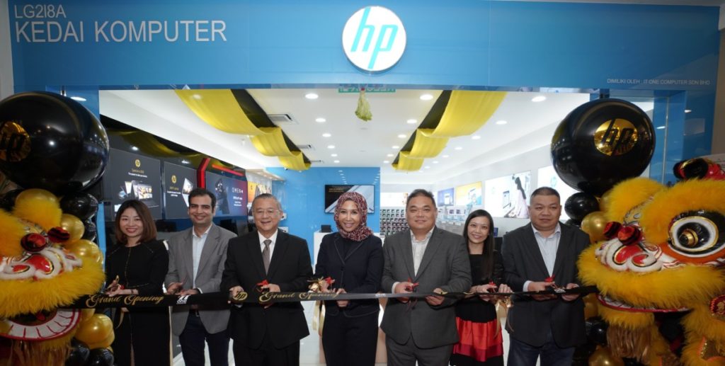HP Concept Store at 1 Utama mall gets upgraded! 3