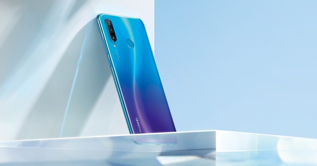 The fashionably fetching Huawei nova 4e has a 32-MP selfie camera that lets you up your selfie game for RM1,199 1