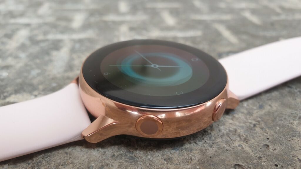 Galaxy Watch Active in Rose Gold button detail