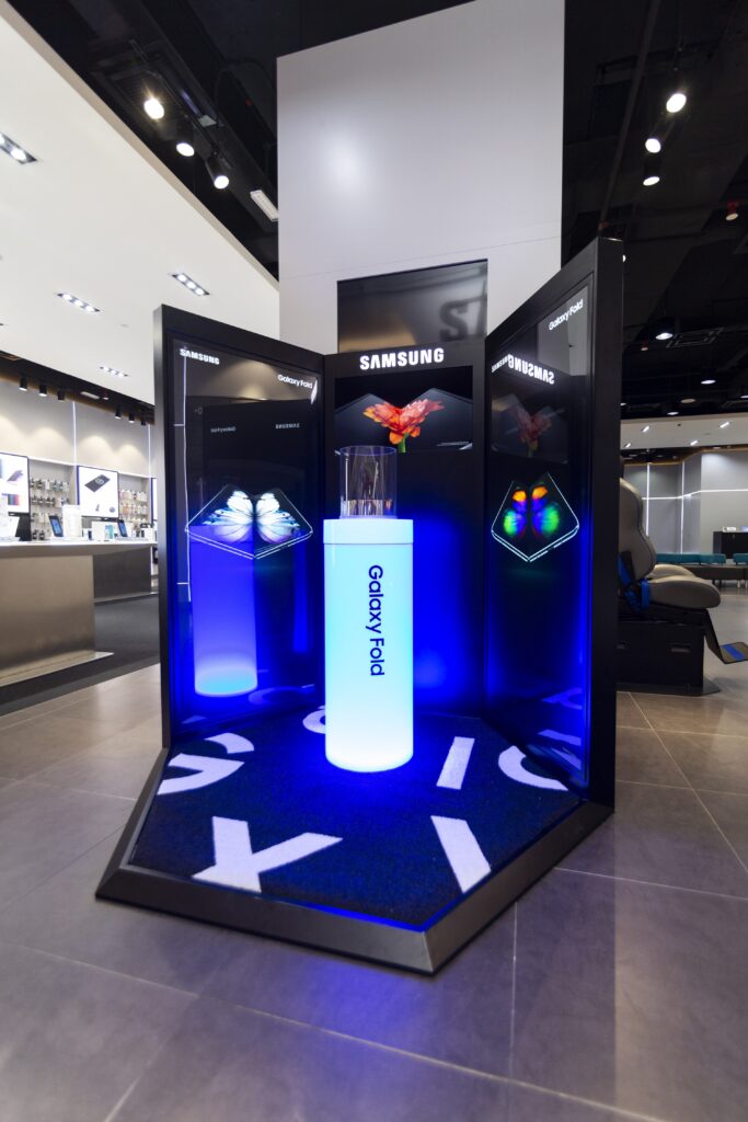 Samsung Galaxy Fold booth