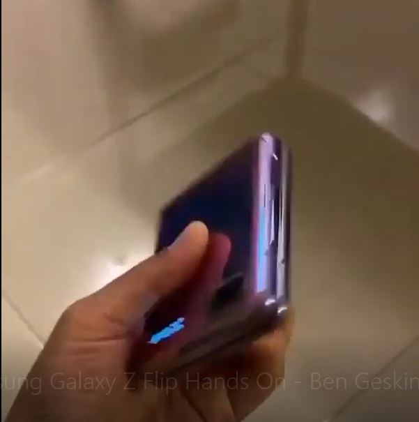 Samsung Galaxy Z Flip side