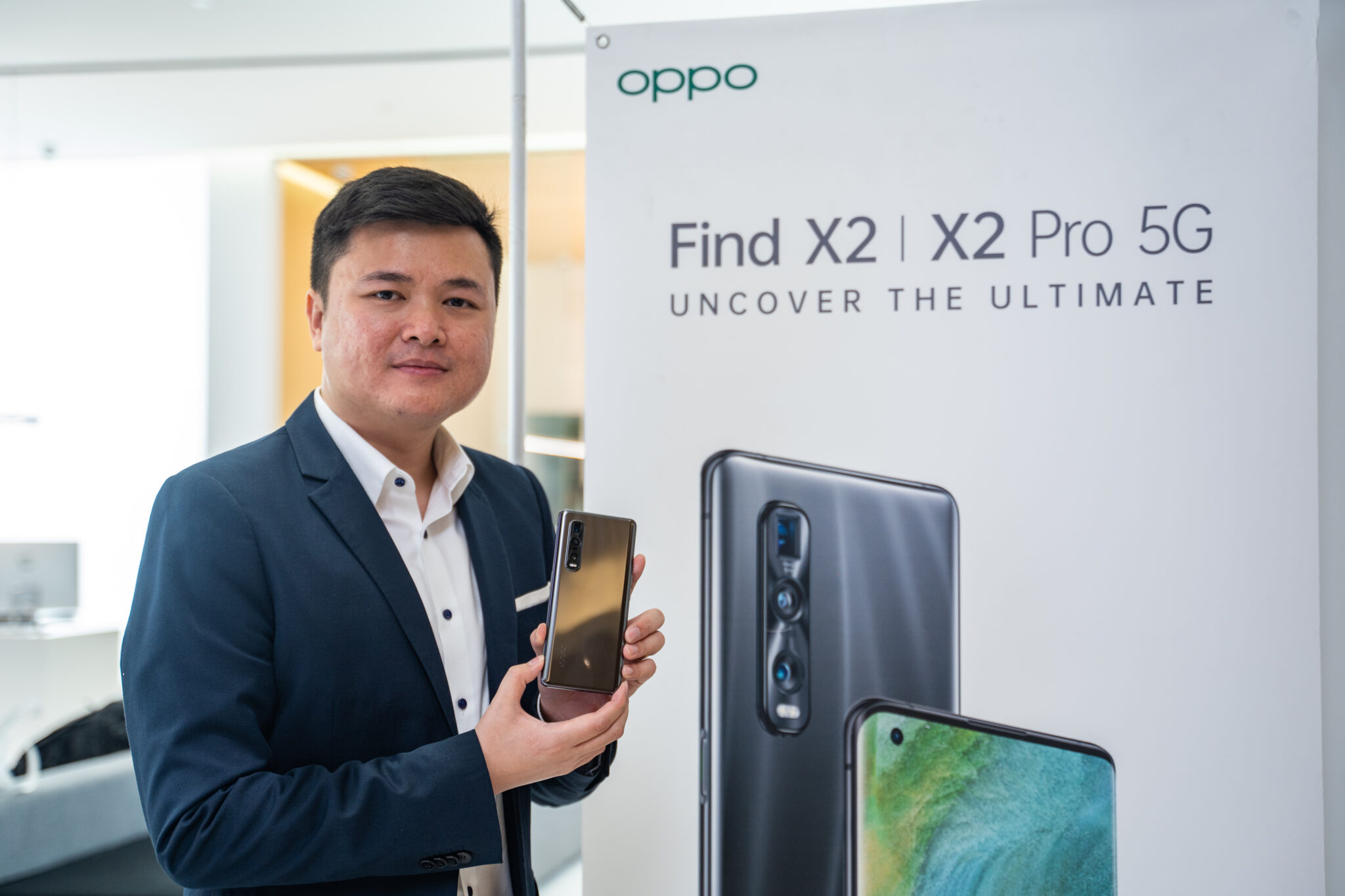 OPPO Find X2 display
