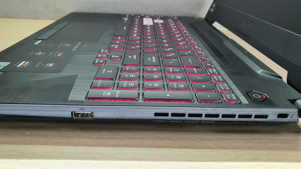 Asus TUF Gaming A15 right side