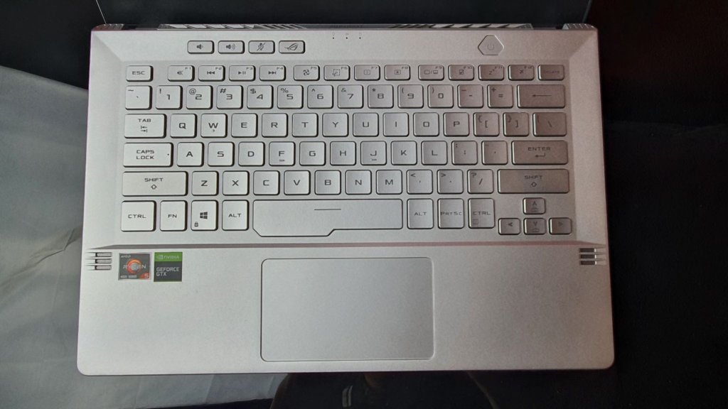 ASUS ROG Zephyrus G14 GA401I Review keyboard