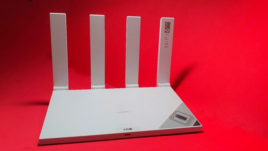 Huawei WiFi AX3 Router  angled