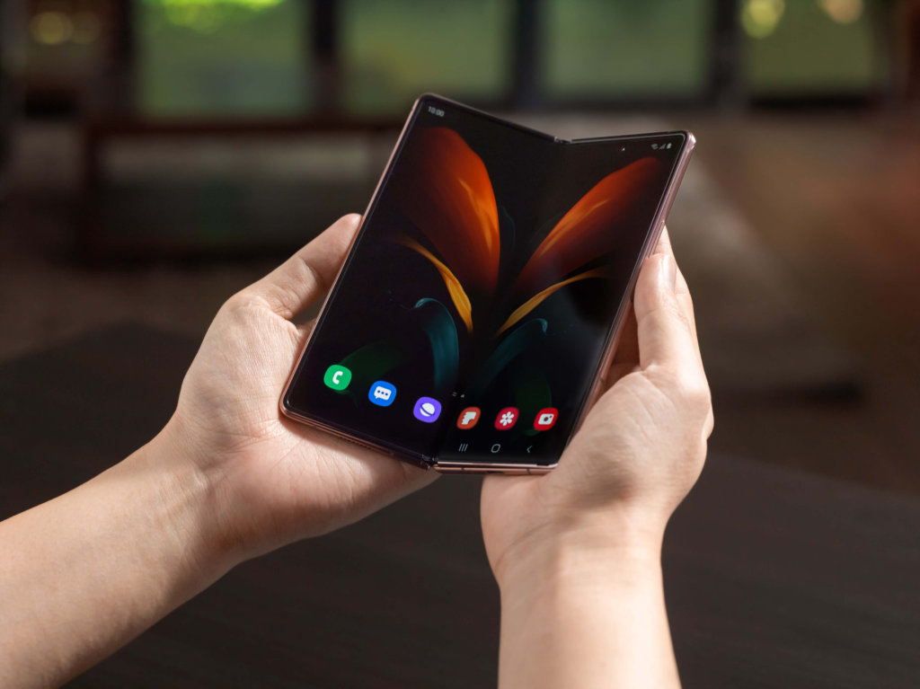 Samsung Galaxy Z Fold2 Their Latest Premium Foldable Phone Has An Amazingly Cool Feature From The Galaxy Z Flip Hitech Century