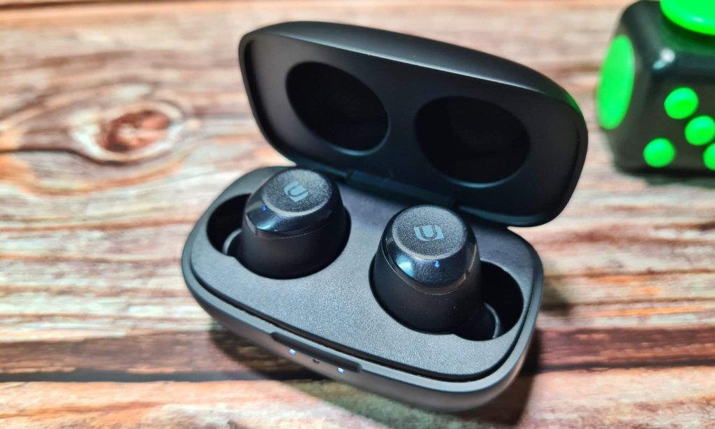 UGREEN HiTune WS100 True Wireless Stereo Earbuds Review : Affordable ...