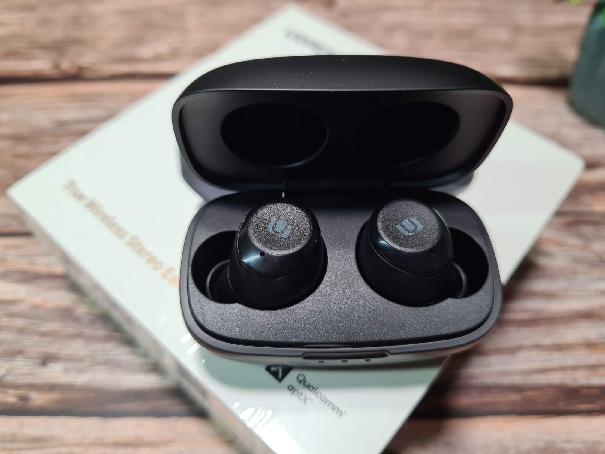 UGREEN HiTune WS100 True Wireless Stereo Earbuds Review : Affordable ...