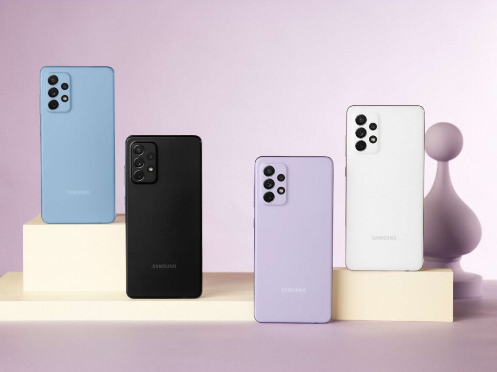 Galaxy A52, the Galaxy A52 5G and the Galaxy A72 colours