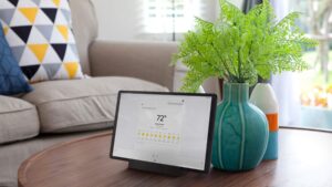 Lenovo Smart Tab M10 FHD Plus is an entertainment tablet for RM999 with Google Assistant 2