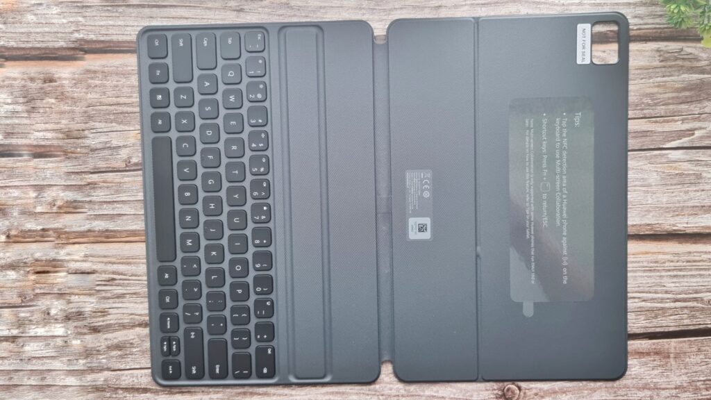 Huawei MatePad Pro 12 Unboxing wireless keyboard
