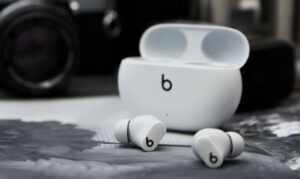 Beats Studio Buds with ANC and 3 sweet colourways arriving in Malaysia priced at RM629 3