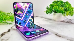 Samsung Galaxy Z Flip3 5G Review - Fantastically Fashionable Foldable 6