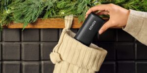 Here’s the sweet Sonos Gift Guide to share sweet sound to those near and dear 5