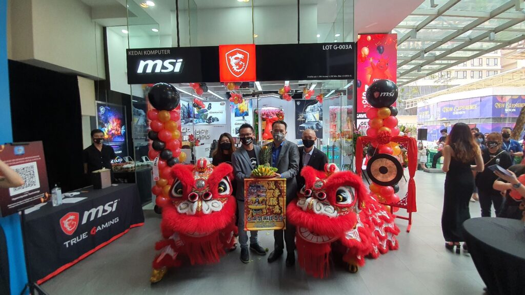 MSI Concept Store group shot