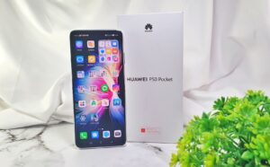 Huawei P50 Pocket Hands-On - Exclusive First Look and Unboxing Of Their Gorgeously Posh Foldable Smartphone 7