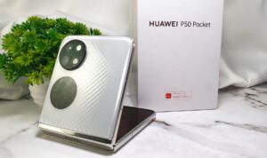 Huawei P50 Pocket Review - Fashionable Foldable Tried and Tested 2