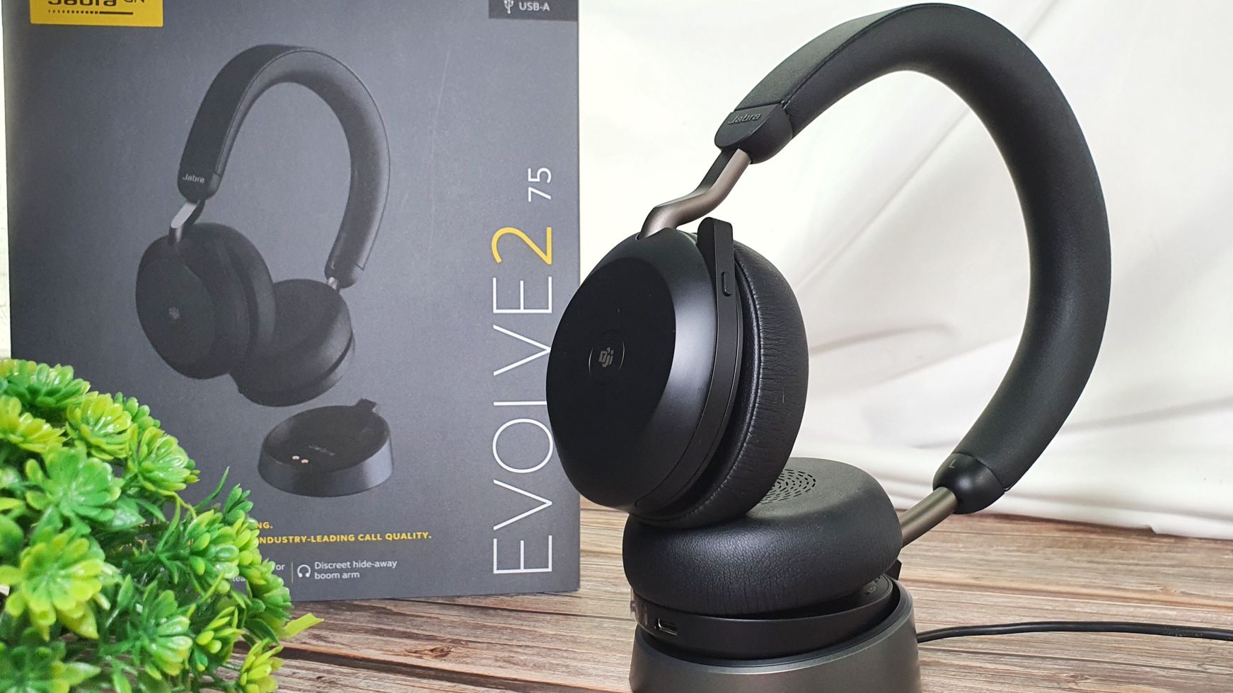 Jabra Evolve2 75 headset review: Optimized for hybrid work with ANC and 24  hour talk time