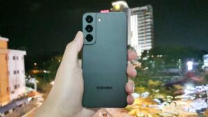 Samsung Galaxy S22 Review - The Best Compact Android Flagship Is Here 10
