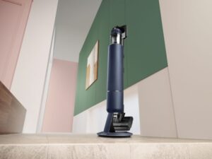 Discover how the exquisite Samsung Bespoke Jet premium with all-in-one-clean station redefines home cleaning 7