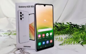 Samsung Galaxy A33 First Look and Unboxing -What's in the Box for This Compact RM1,499 Phone? 10