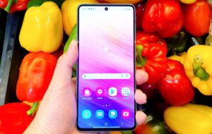 Samsung Galaxy A73 5G Review - Big Screen Budget Behemoth 8